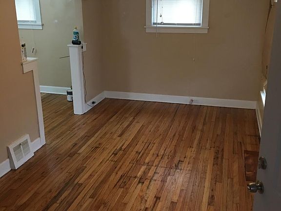 5th image of 10612 Dove Ave