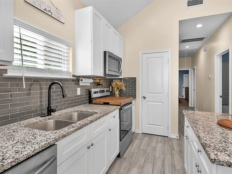 286 Westchase — Photo 11