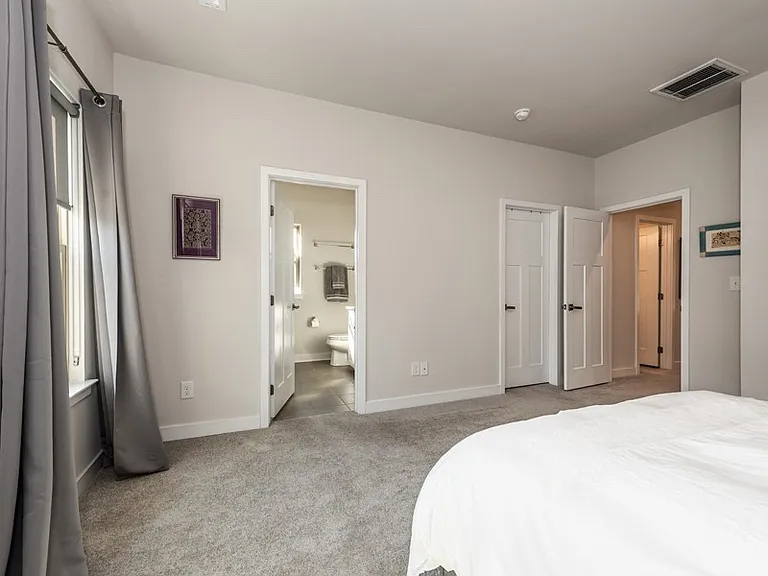 1724 Town Oak Ln — Photo 15