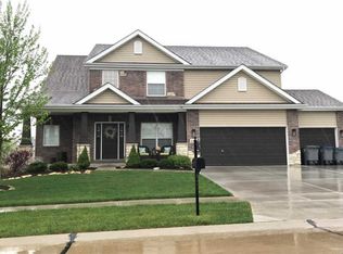 611 Wyndview Dr, Lake Saint Louis, MO 63367