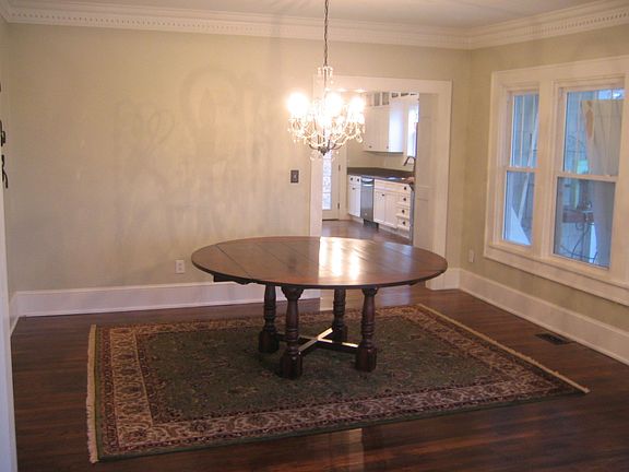 4th image of 511 W Poplar St
