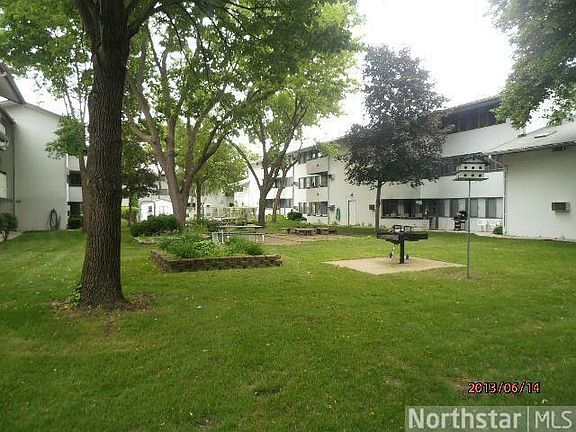 2nd image of 8252 Fremont Ave S APT E