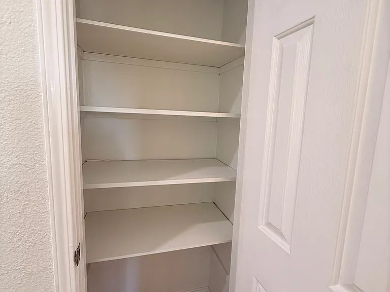 1265 Bouret Dr #4 — Photo 35