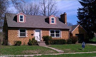 1st image of 832 Eastern Ave NE