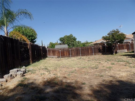 4th image of 24342 Bostwick Dr