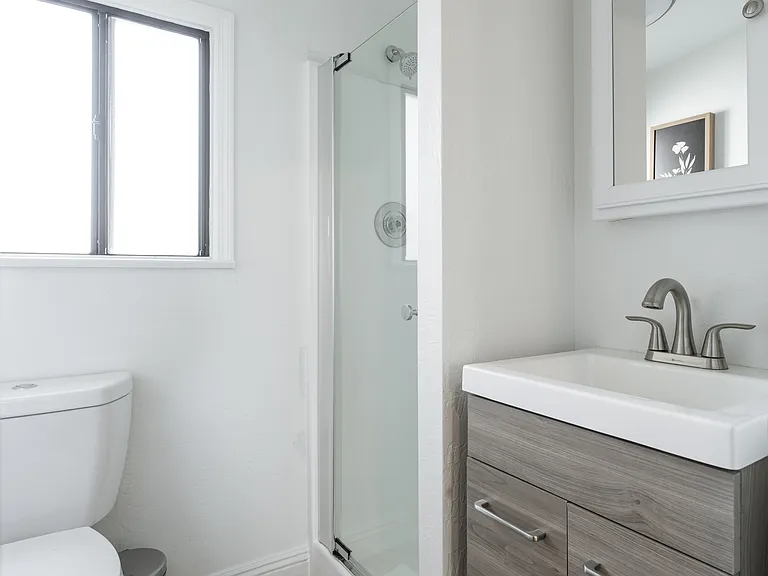 1125 De La Vina St #B — Photo 6