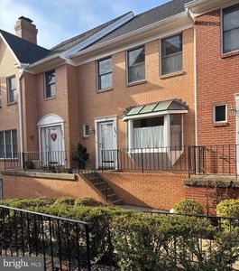 207 Locust St SE, Vienna, VA, 22180