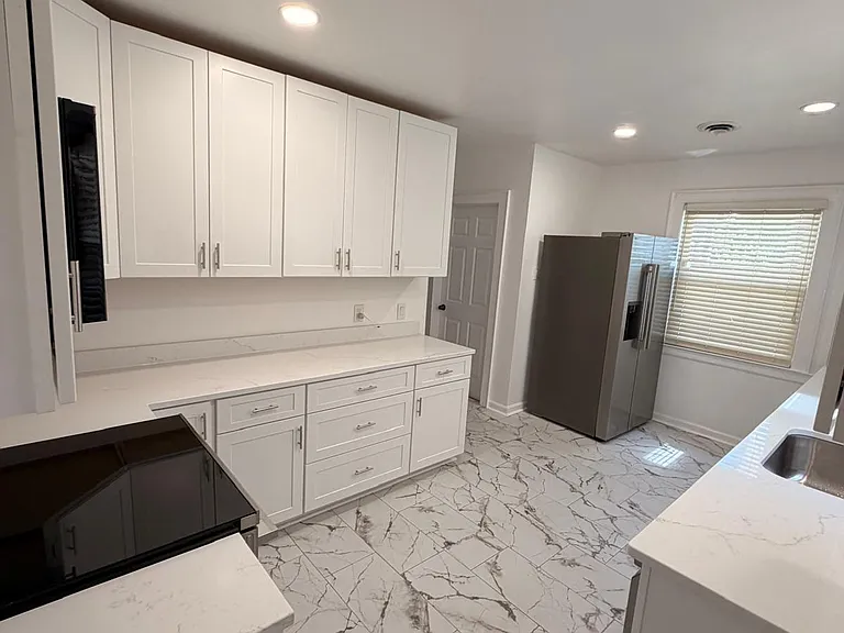 409 Kemp Ln — Photo 6
