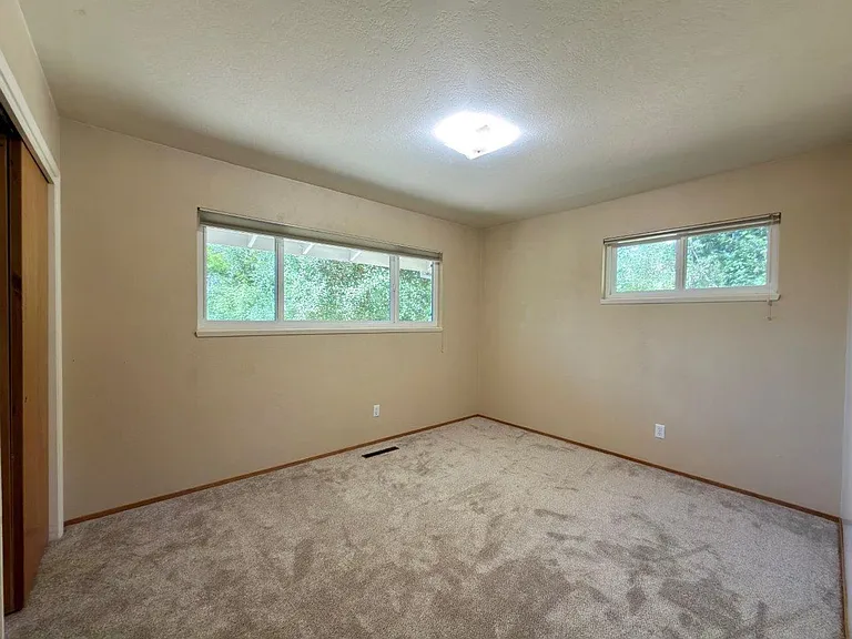 275 Cold Springs Rd — Photo 20