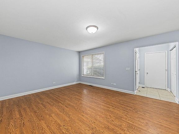 4th image of 2830 Dorothy Dr