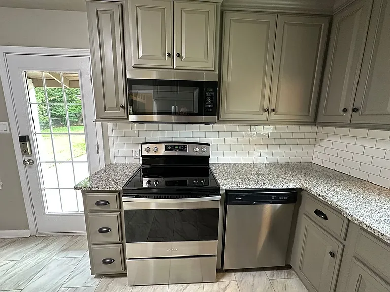 2521 Sunnybrook Dr — Photo 11