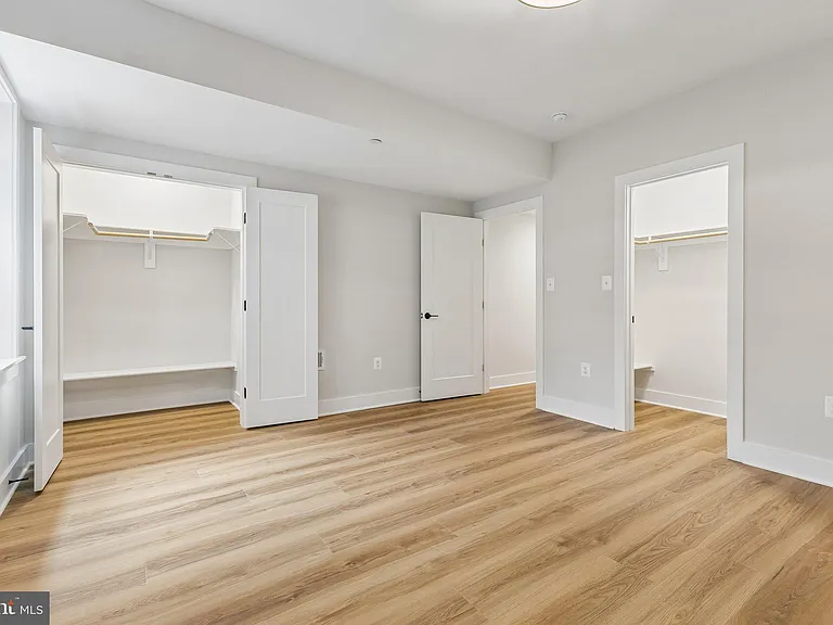6101 Berkshire Dr — Photo 8