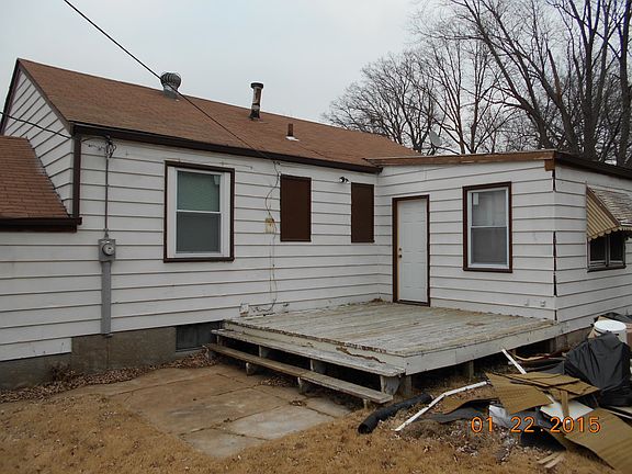 4th image of 7401 Sharon Dr
