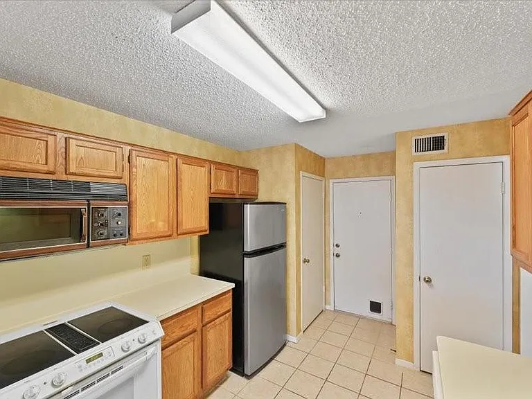 3317 Golden Trails Dr #807 — Photo 8