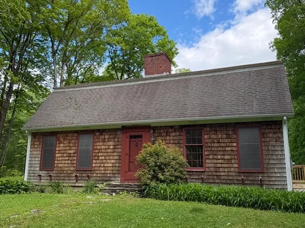 16 Flint Rd, Oakham, MA 01068