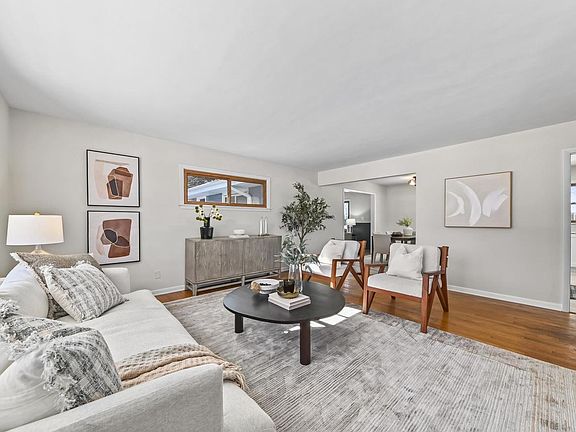 3rd image of 11737 North Ridgeway AVENUE