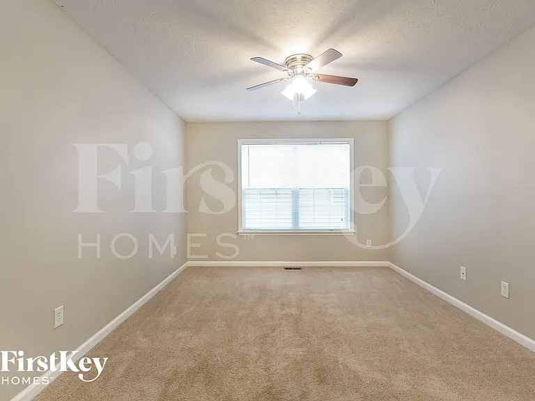 5776 Bluff View Ln — Photo 9