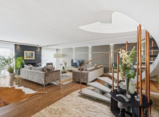 5790 Avenue Rembrandt, Cote Saint Luc, QC H4W2V2
