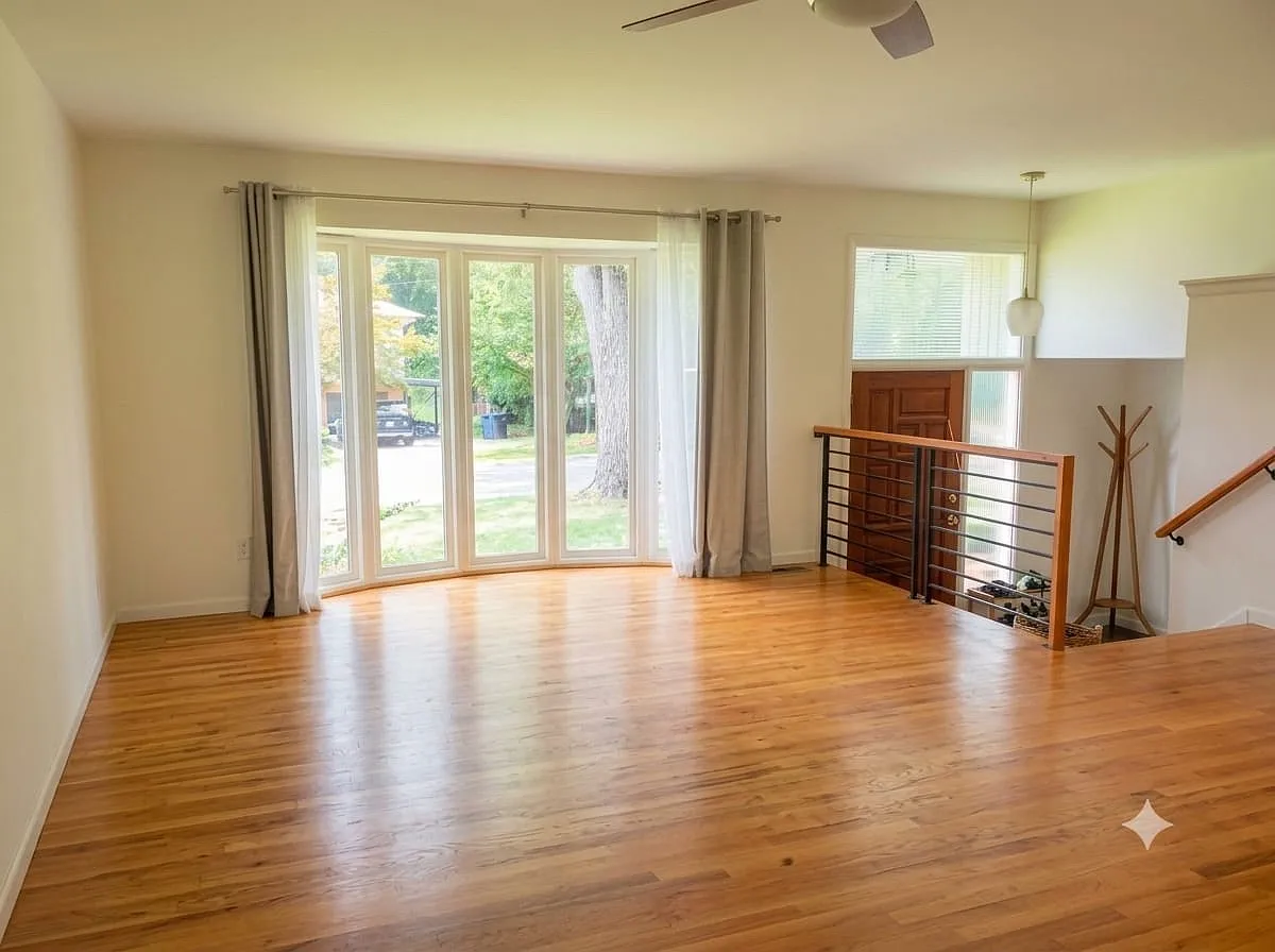 4 bed, 1855 sqft, $4,545 — Photo 2