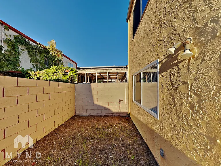 6290 Bancroft Ave — Photo 19