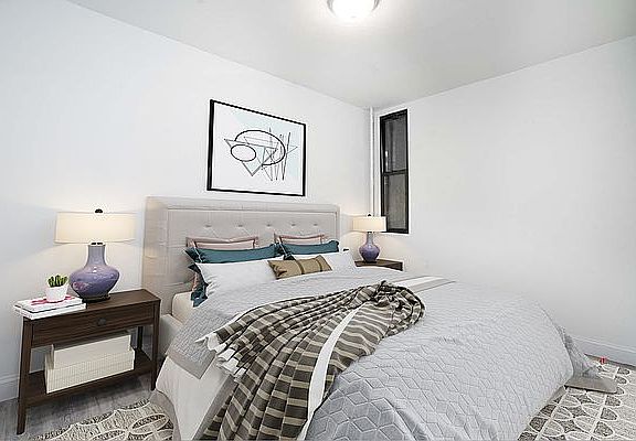 5th image of 315 E 111th St #3R