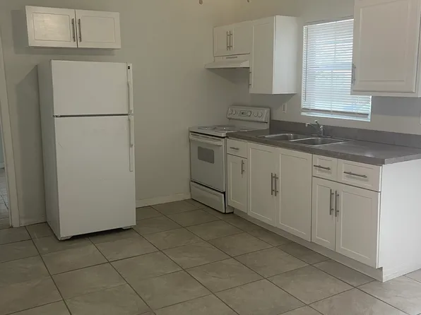 1702 E Chelsea St #B, Tampa, FL 33610