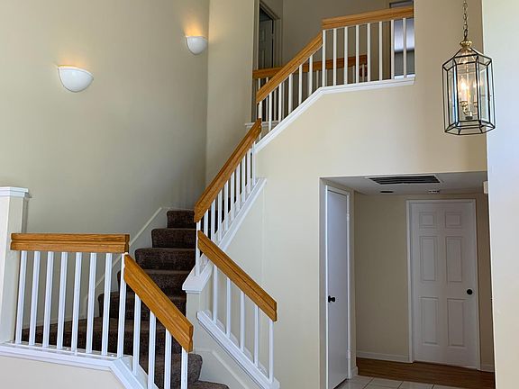 ENTRY WAY w/ HALL COAT CLOSET
