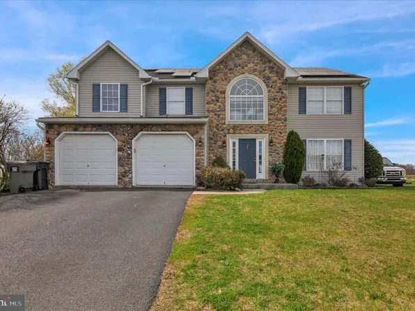 356 Luisa Ct, Shoemakersville, PA 19555