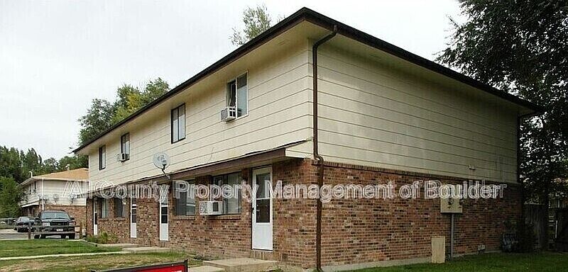 1st image of 204 E Saint Clair Ave APT C