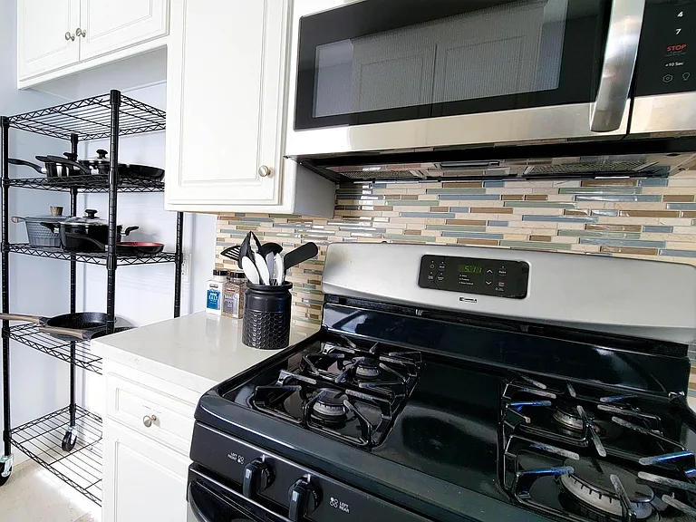 2737 Portobello Dr — Photo 10