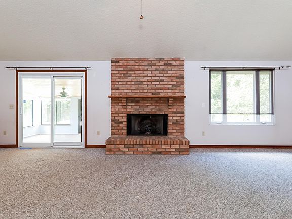 3rd image of 12524 Shady Creek Dr