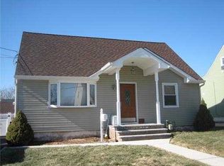 161 E Hill Rd, Colonia, NJ 07067