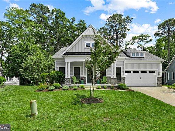 2nd image of 37489 Venezia Ct