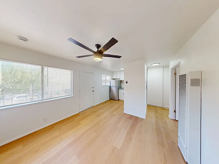 1520 Castro St — Photo 2
