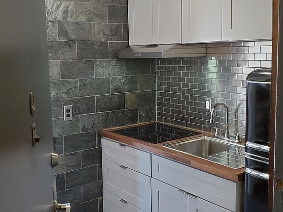 5th image of 140 Linden Ave APT 328