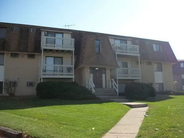1448 Pioneer Road, 1448 Pioneer Rd APT 10, Crest Hill, IL 60403