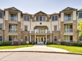 189 Victoria Dr #1, Bridgewater, NJ 08807