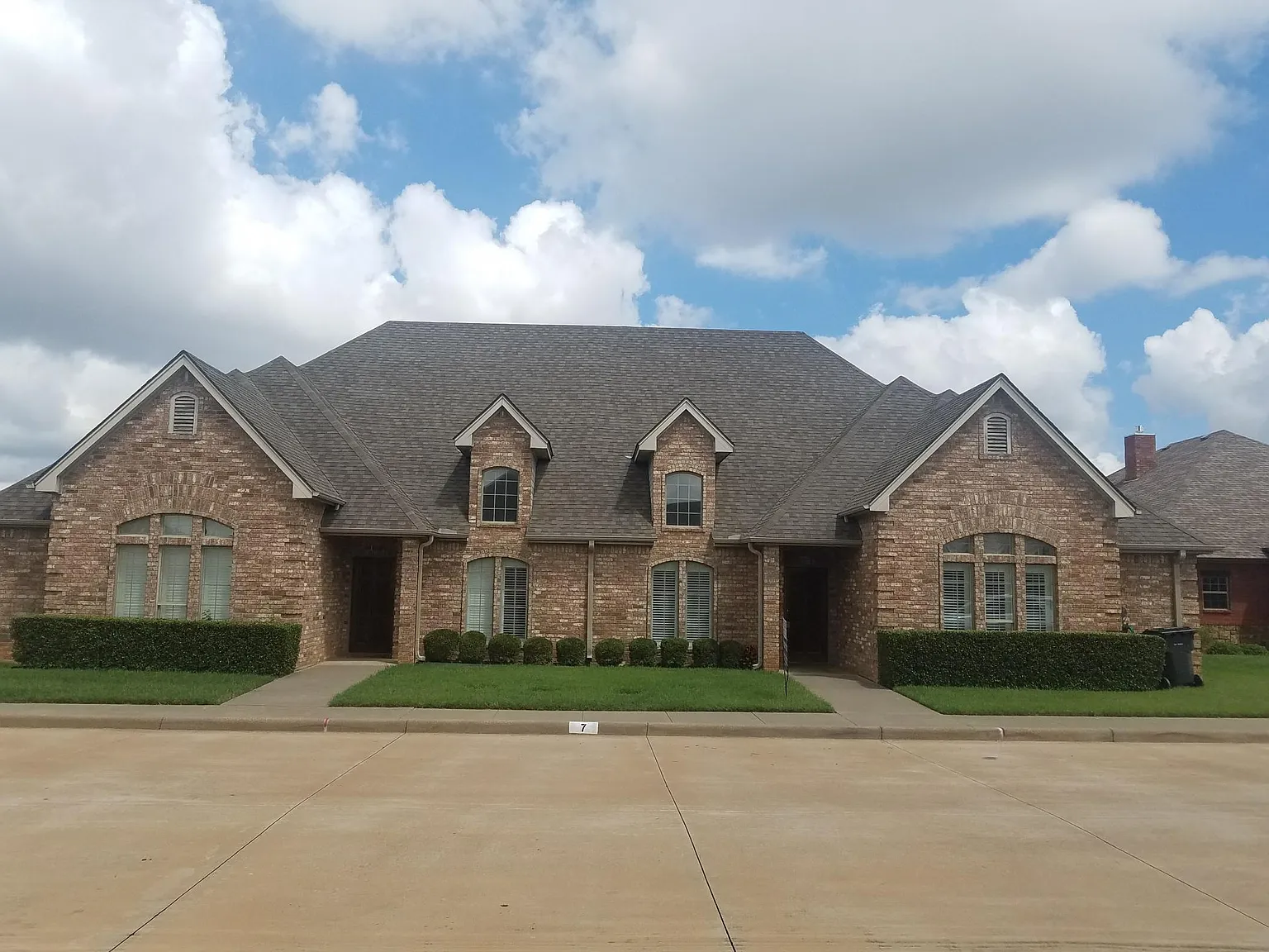 7 Villa Ct — Photo 1