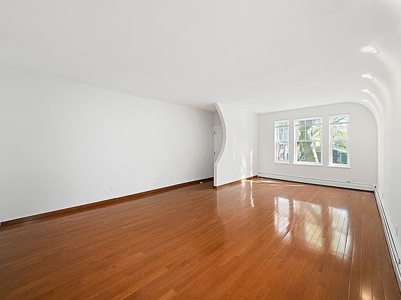 3rd image of 57 70th St Floor 1