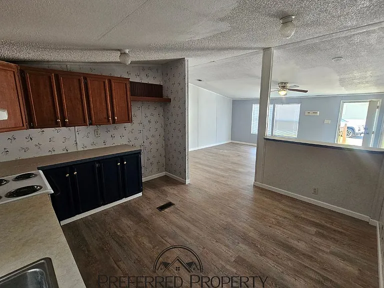 1422 FM 706 — Photo 4