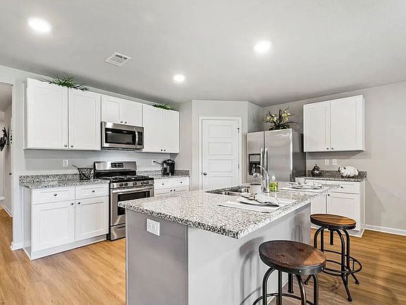 4th image of 10652 Paget Dr W #36608