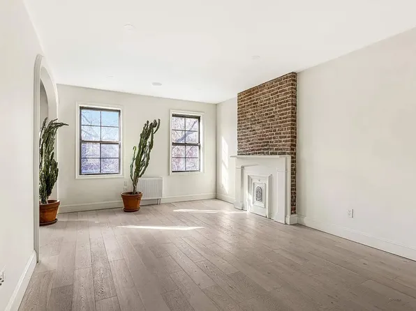 217 Gates Avenue image 1 of 12