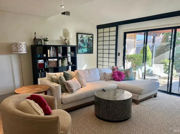 1639 Santiago Avenue, Napa, CA 94558