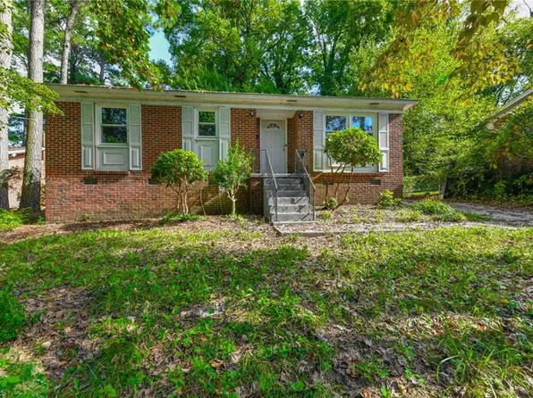 2511 Emerald Dr, Greensboro, NC 27403