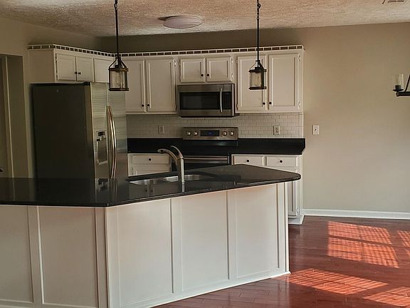 Kitchen and breakfast nook