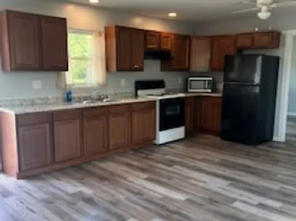 611 W Shelby St, Falmouth, KY 41040