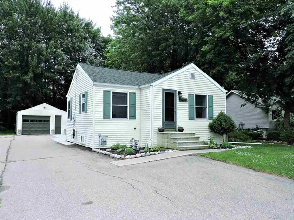1270 Kewaunee St, Oshkosh, WI 54904