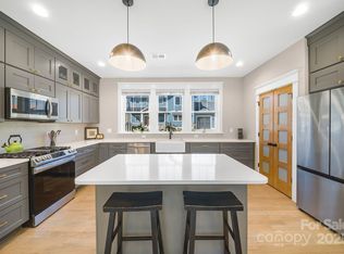 38 Acona Ln, Asheville, NC 28803