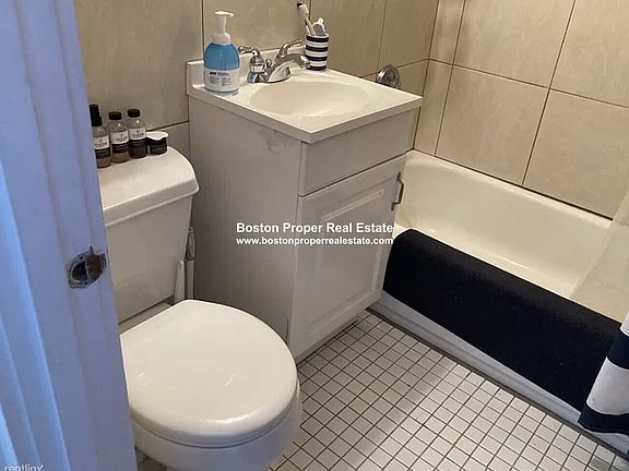 108 Myrtle St. #14 Boston - Beacon Hill Unit Photo 7 (1)