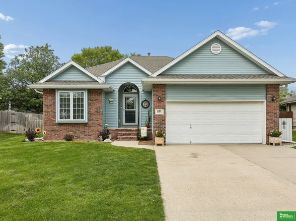 987 Sheridan St, Fremont, NE 68025